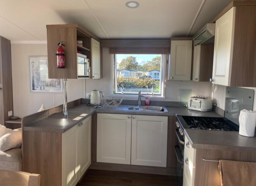 Caravan Church Farm Holiday Village 파감 외부 사진